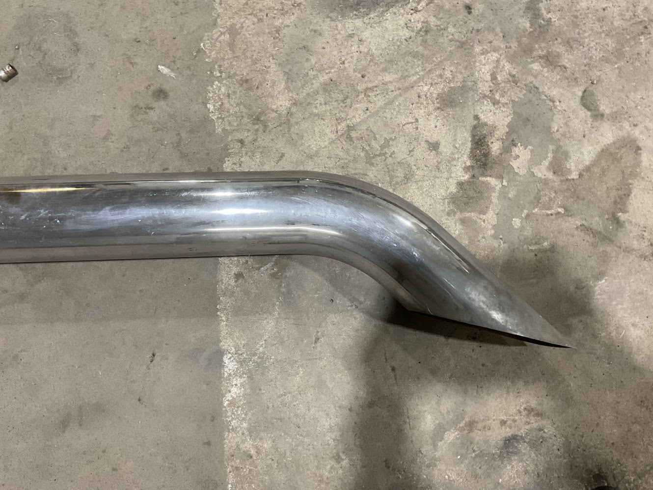 USED 11FT LONG X 6 INCH SEMI TRUCK FULL EXHAUST STACKS (BULL HORN)
