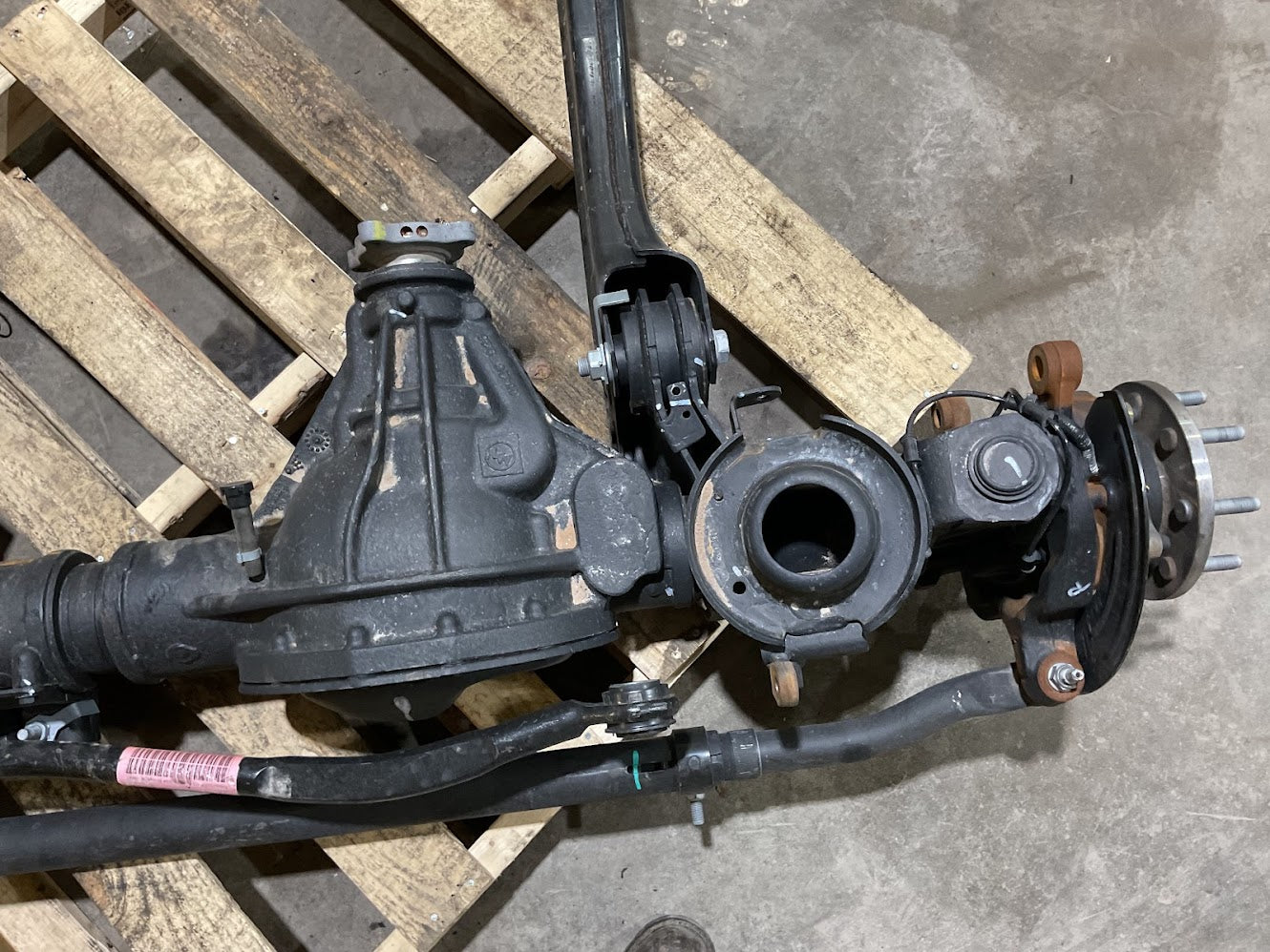 2024 RAM 2500 4X4 FRONT AXLE 3.73 GEAR RATIO