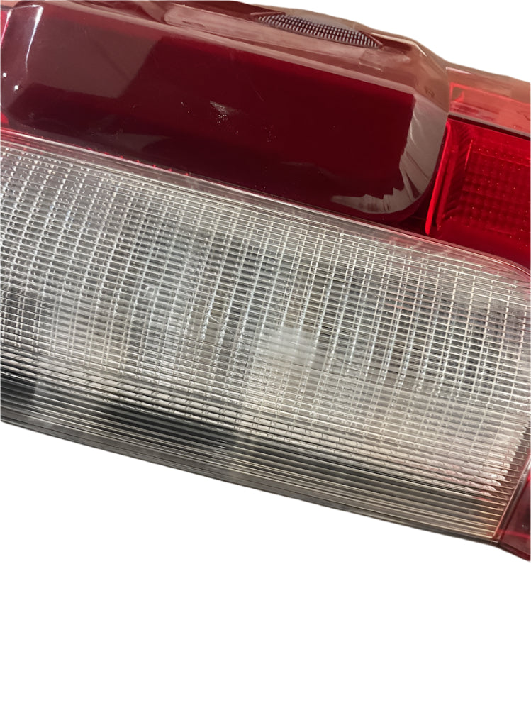 2017-2019 FORD F250 F350 F450 SUPER DUTY LEFT LED TAIL LIGHT WITH LANE KEEP ASSIST