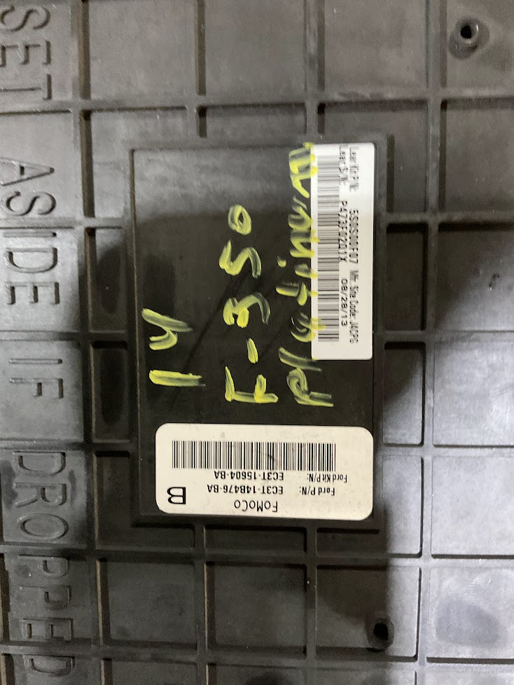2011/2016 FORD F250 F350 F450 F550 PLATINUM/LARIAT BCM FUSE BOX EC3T-14B476-BA