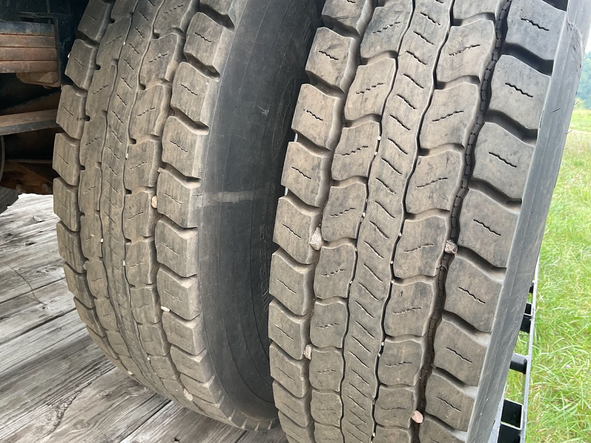(4) GOOD USED GOODYEAR FUEL MAX RTD 11R 22.5 WITH WHEELS
