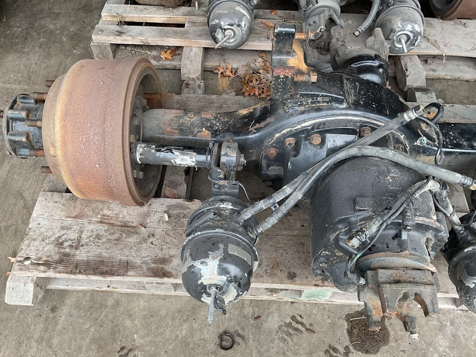 2020 international SEMI NAVISTAR L2 MERITOR rear axle and power divider 2.79 gear ratio