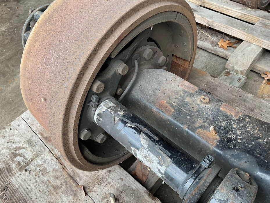 2020 international SEMI NAVISTAR L2 MERITOR rear axle and power divider 2.79 gear ratio