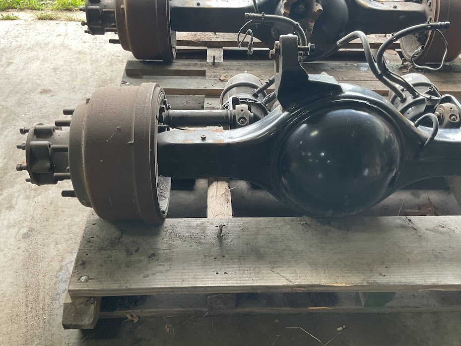 2020 international SEMI NAVISTAR L2 MERITOR rear axle and power divider 2.79 gear ratio