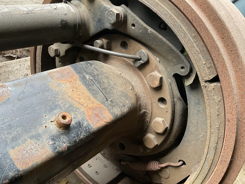 2020 international SEMI NAVISTAR L2 MERITOR rear axle and power divider 2.79 gear ratio