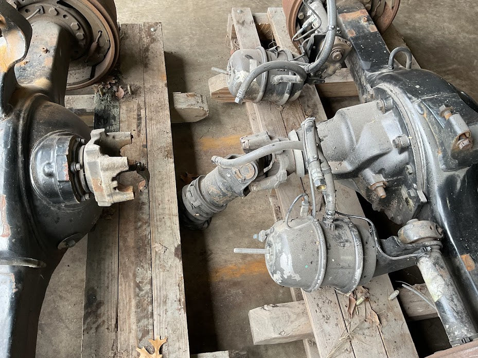 2020 international SEMI NAVISTAR L2 MERITOR rear axle and power divider 2.79 gear ratio