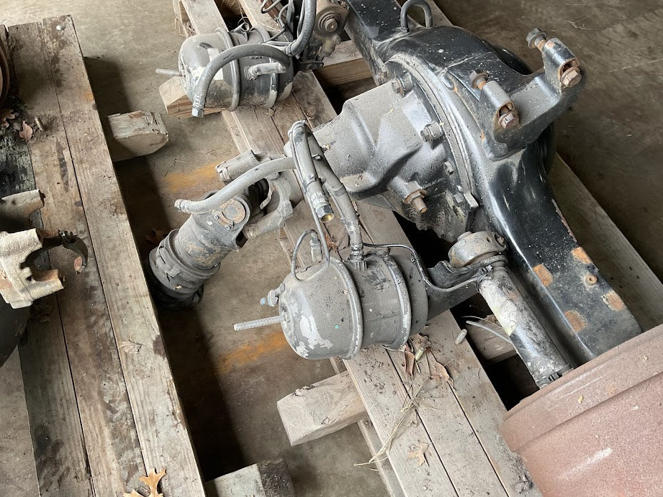 2020 international SEMI NAVISTAR L2 MERITOR rear axle and power divider 2.79 gear ratio