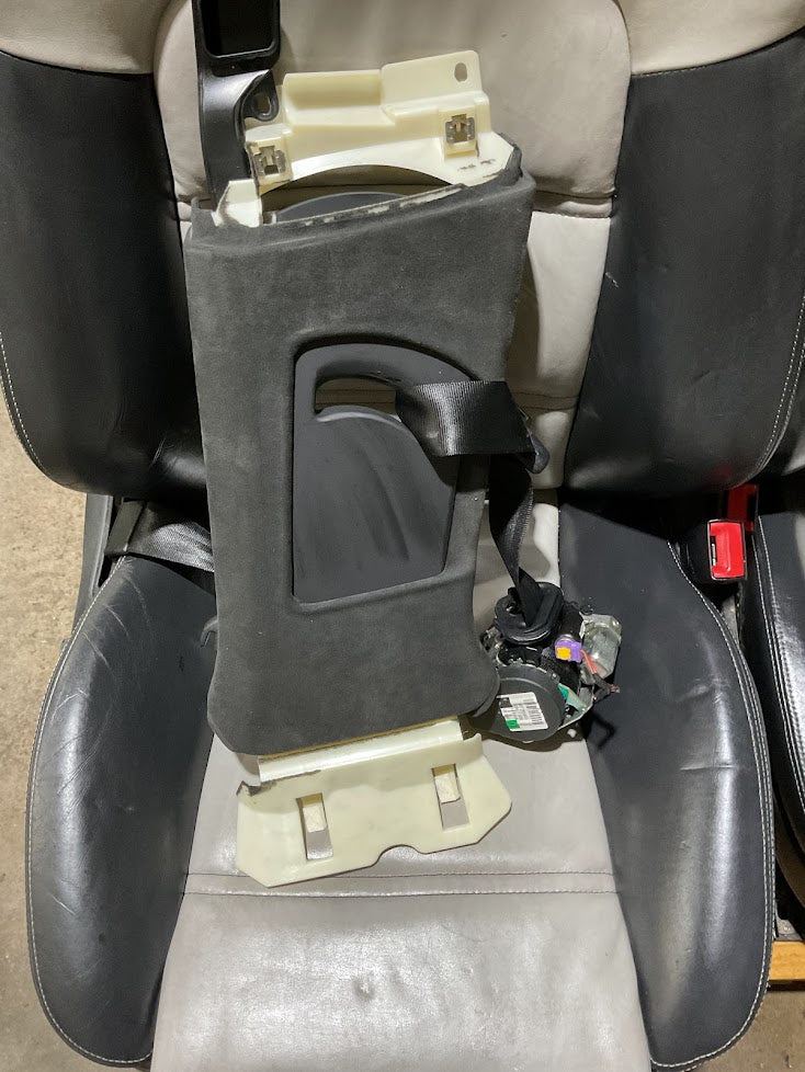 2007-2010 AUDI S8 SEATS FRONT AND REAR