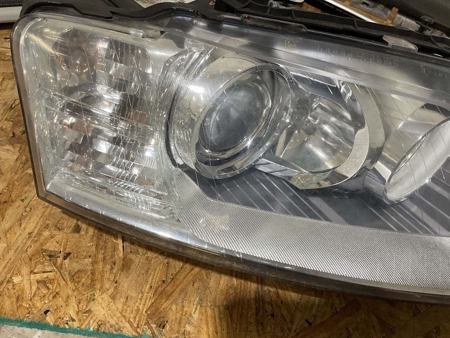 2007-2010 Audi S8 oem right side headlight 4E0-941-004