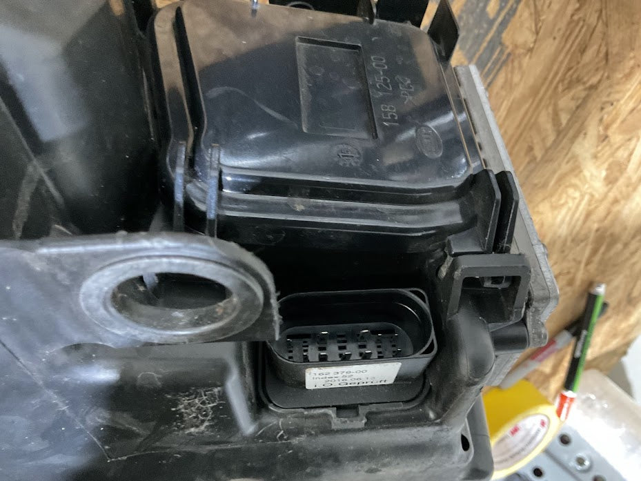 2007-2010 AUDI S8 OEM HEADLIGHT 4E0-941-003
