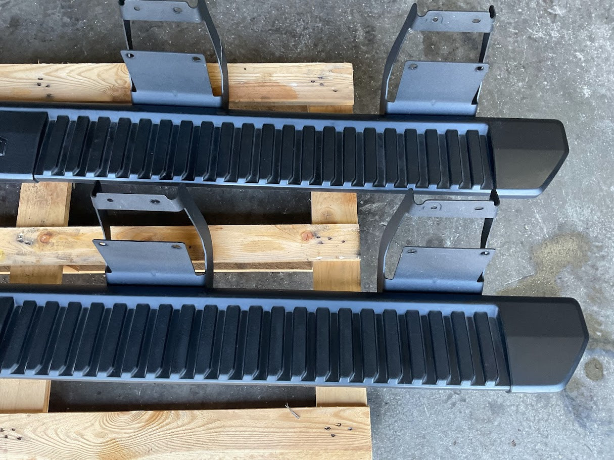 2017 FORD F150 F350 F350 F40 F550 SUPERDUTY OEM RUNNING BOARDS/STEP