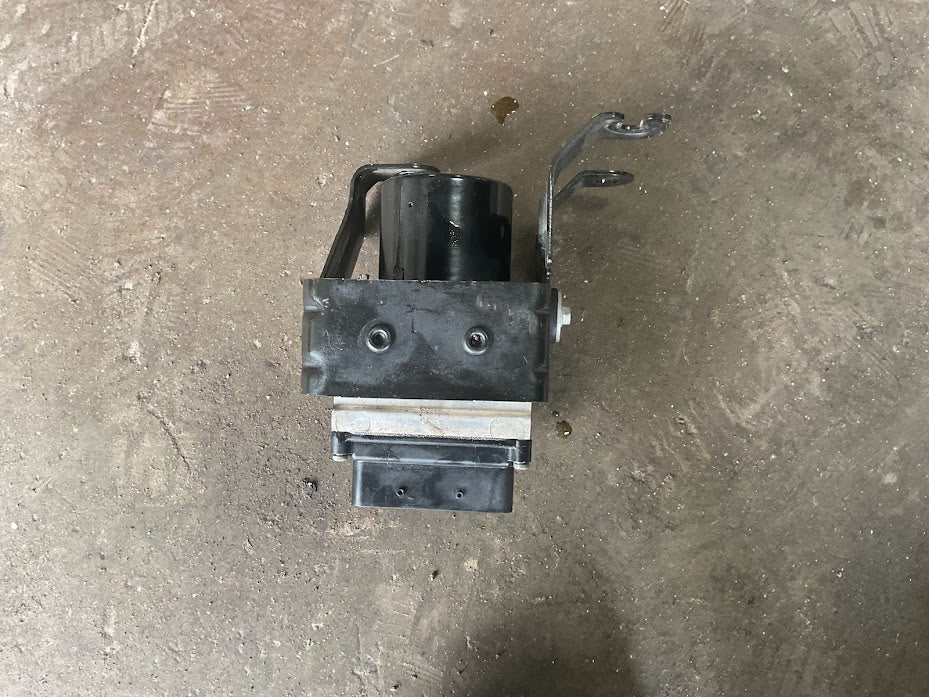 2004-2007 USED Ford F250 F350 ABS Anti Lock Brake Pump & Module 6C34-2C346-AA