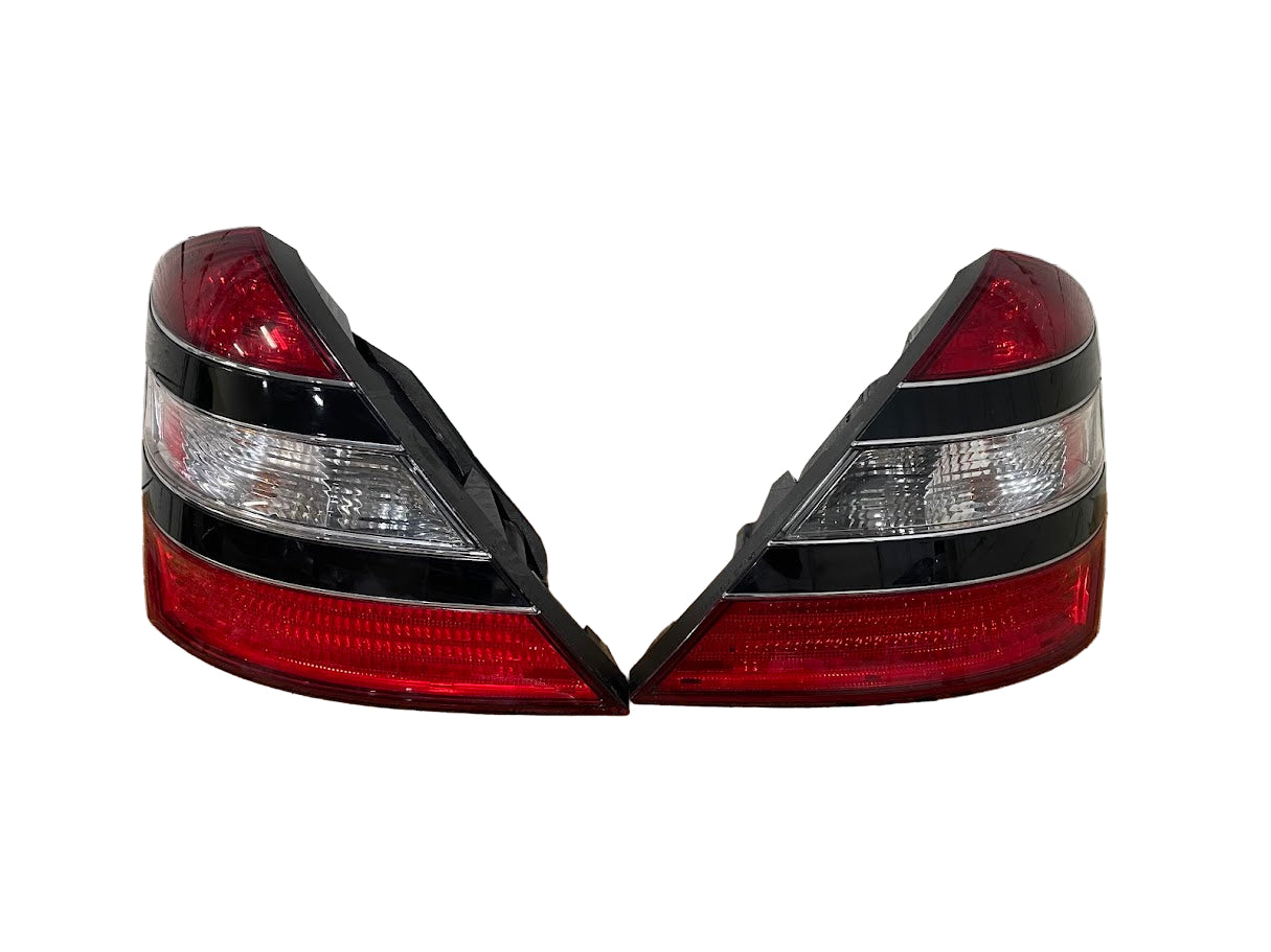 2007-2009 MERCEDES TAIL LIGHTS RIGHT AND LEFT S550 S63 S600 S65 W221