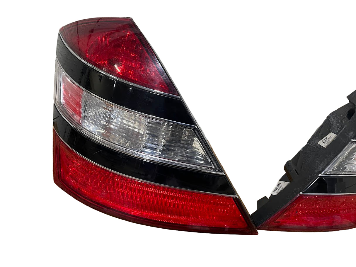 2007-2009 MERCEDES TAIL LIGHTS RIGHT AND LEFT S550 S63 S600 S65 W221