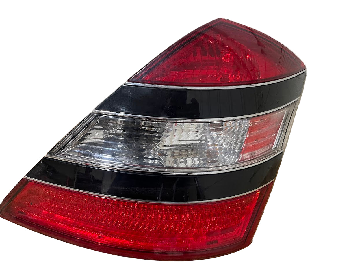 2007-2009 MERCEDES TAIL LIGHTS RIGHT AND LEFT S550 S63 S600 S65 W221