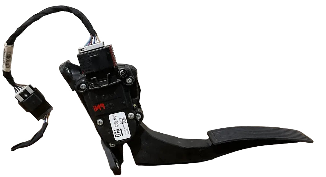 08-17 Chevrolet Express & GMC Savana Gas Accelerator Throttle Pedal W/ Sensor OEM USED P# 20827131