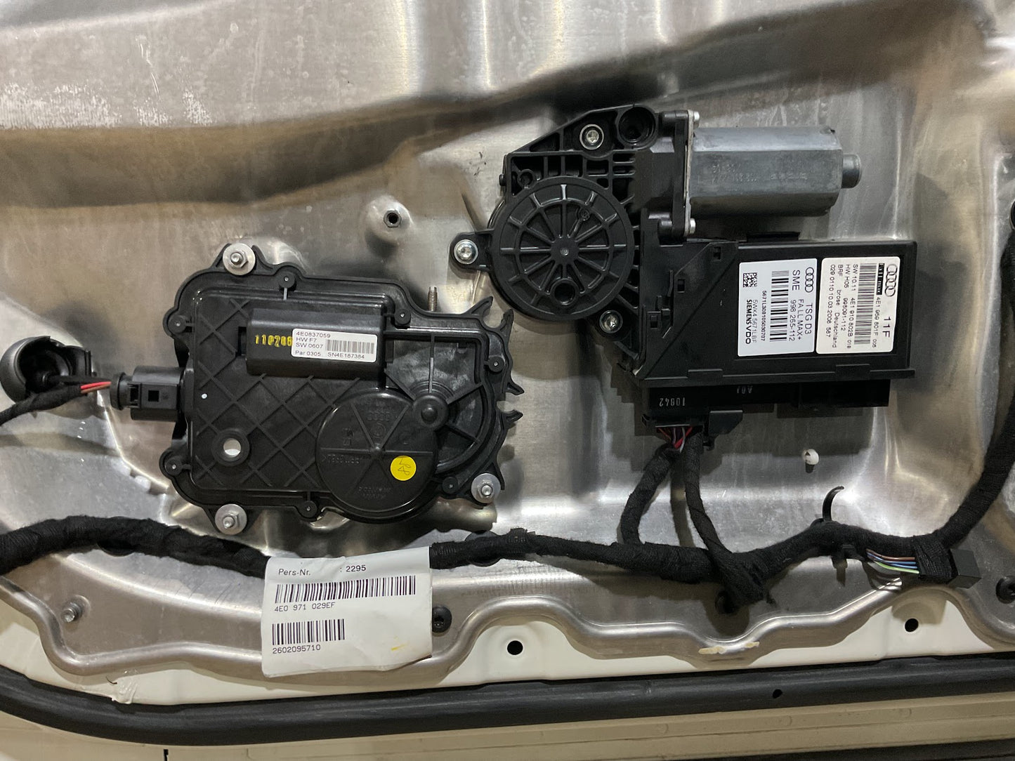 2004-2010 AUDI S8/A8 Left Driver Door Color Code ( LY9C/T9 )