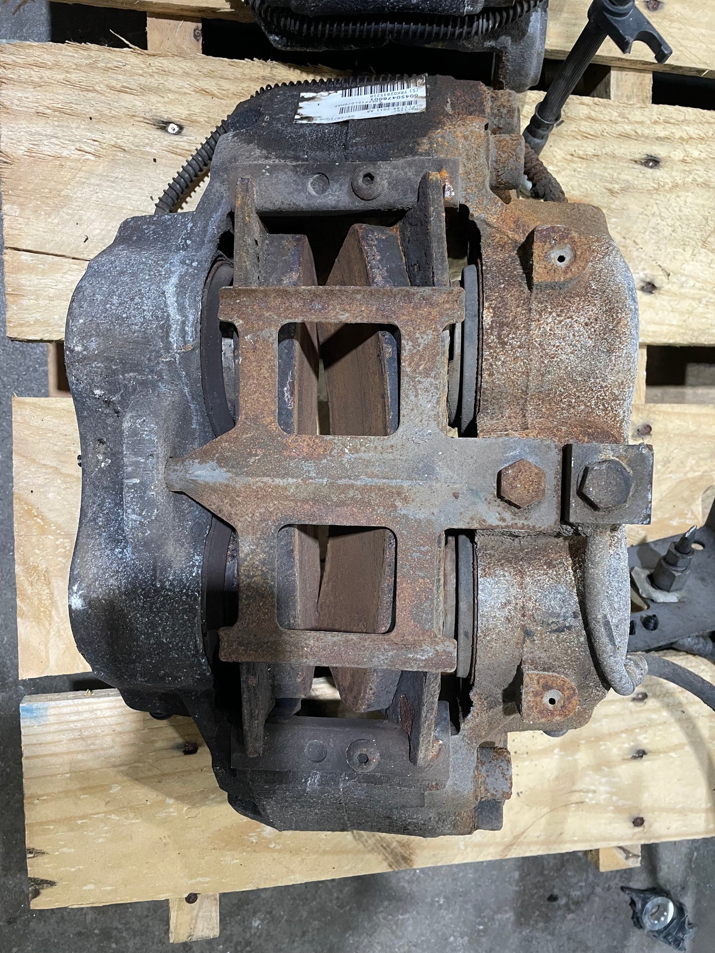 USED MERITOR LEFT FRONT CALIPER LC44 2011 AA SHEFFIELD 60450478001 2021 FORD F650 F750 (Copy)