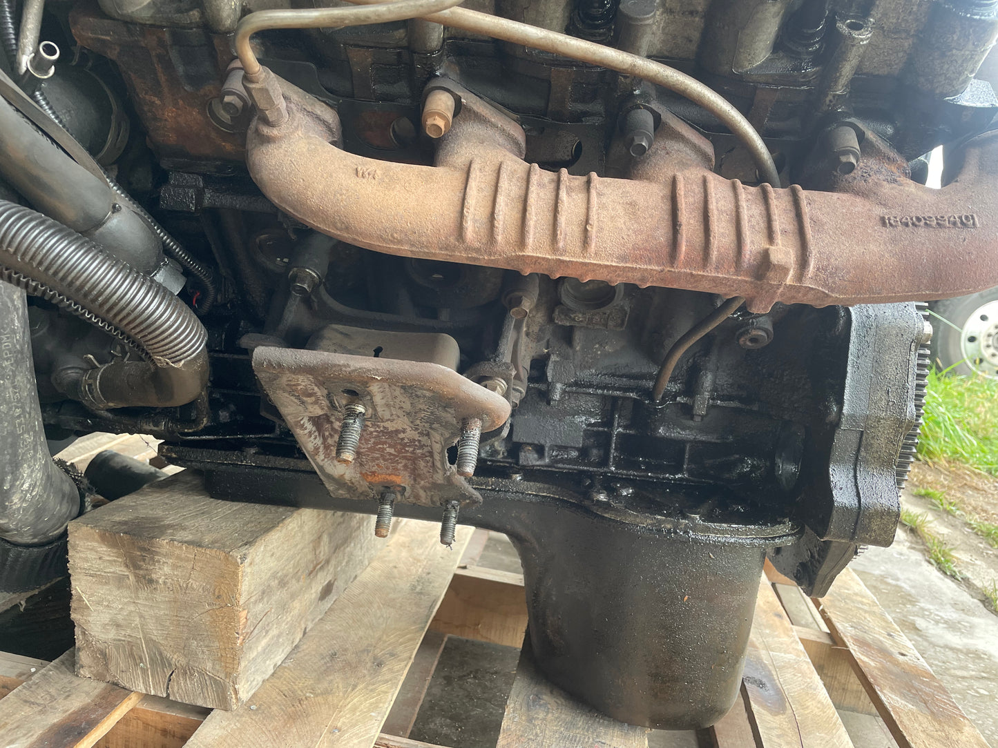 2004-2007 FORD 6.0 POWERSTROKE DIESEL ENGINE (STUDDED)
