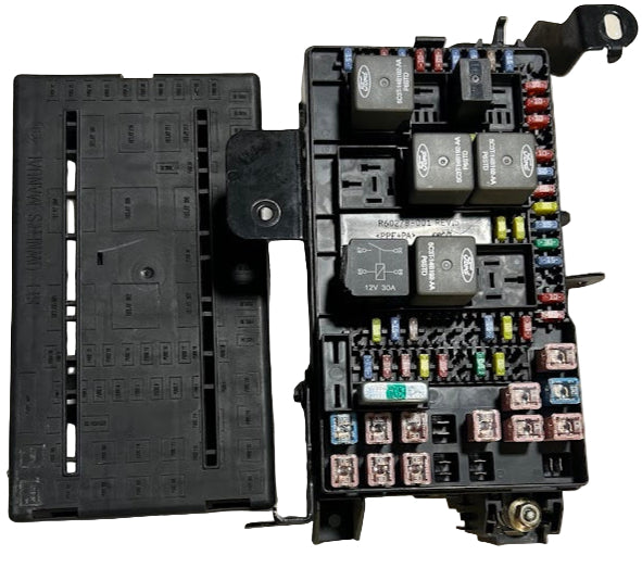 2003-2007 Ford F250 F350 F450 F550 Fuse Box 5C3T-14A067-AE USED OEM