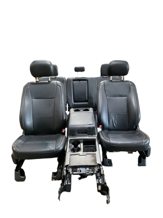 17-2022 FORD F250,F350,F450,F550 CREW CAB LARIAT LEATHER SEATS WITH CONSOLE