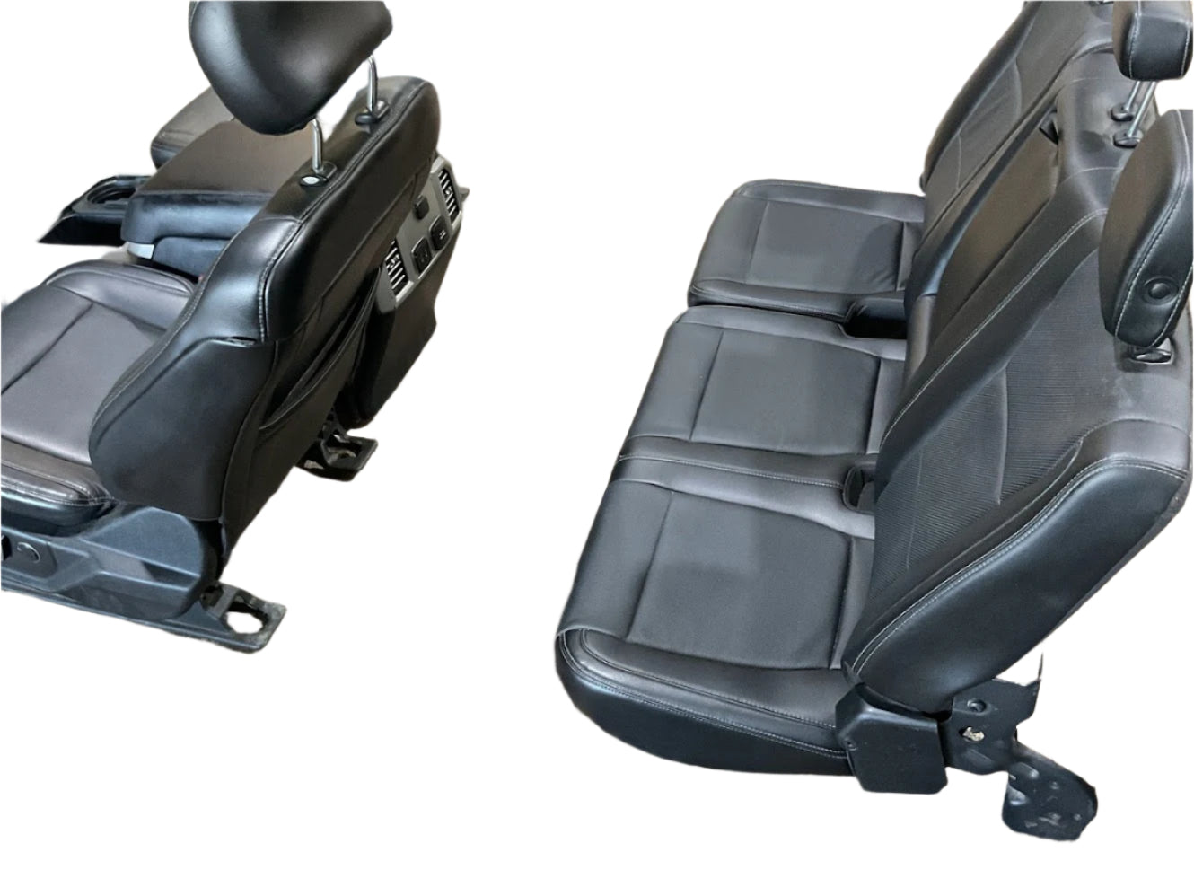 17-2022 FORD F250,F350,F450,F550 CREW CAB LARIAT LEATHER SEATS WITH CONSOLE