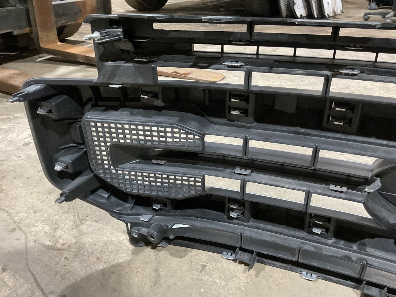 2020-2022 FORD F250F350 SUPER DUTY PLATINUM OEM GRILL