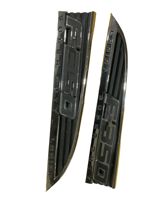 11-16 FORD F350 SUPERDUTY LARIAT FENDER BADGES