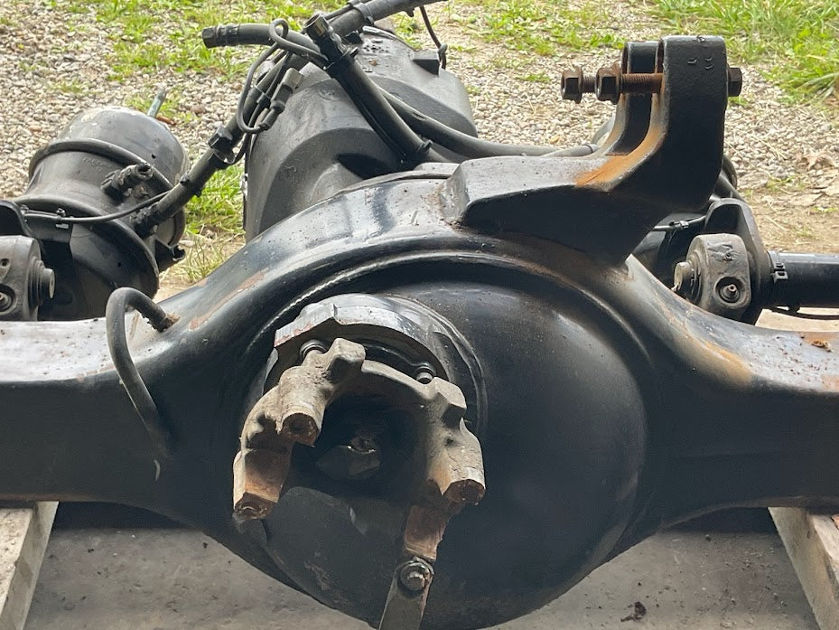 2020 international SEMI NAVISTAR L2 MERITOR rear axle and power divider 2.79 gear ratio