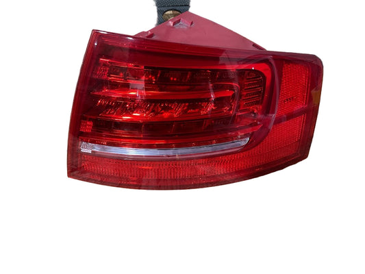 2008-2010 AUDI A8/S8 RIGHT OUTER TAIL LIGHT 4E0-945-096 J