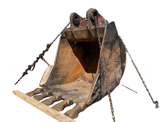 USED ESCO EXCAVATOR 40 INCH BUCKET REMOVED FROM A LINK BELT 3400