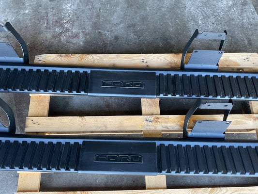 2017 FORD F150 F350 F350 F40 F550 SUPERDUTY OEM RUNNING BOARDS/STEP