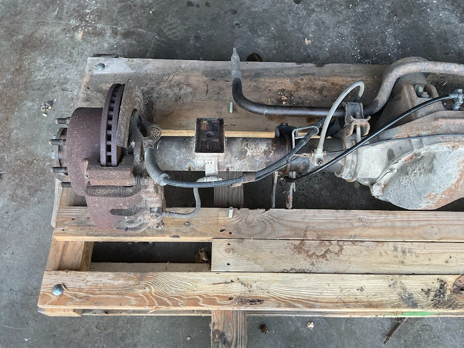 2005-2007 FORD F250 F350 REAR AXLE (3L) 3.73 RATIO SINGLE REAR WHEEL