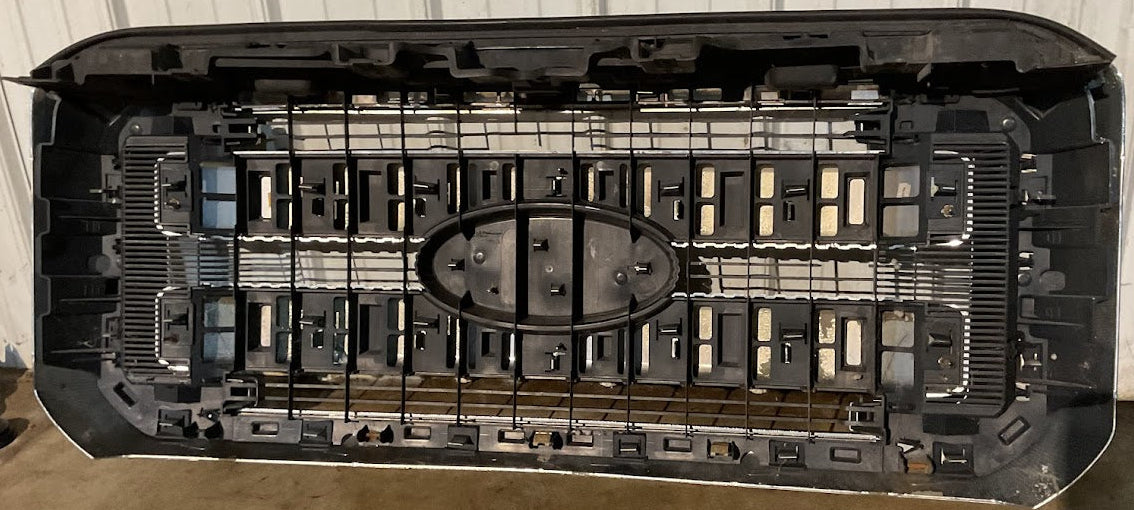 11-16 Ford F-250-550 Super Duty Chrome Grill OEM USED