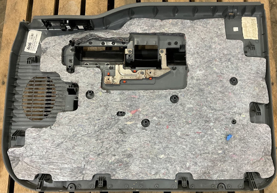 11-16 Ford F-250-750 Super Duty Interior Front Left Door Trim Panel OEM USED P#GC3B 2523943 BG39MC