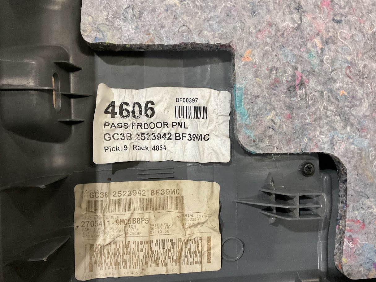 11-16 Ford F-250-750 Super Duty Interior Front Right Door Trim Panel OEM USED P# GC3B 2523942 BF39MC