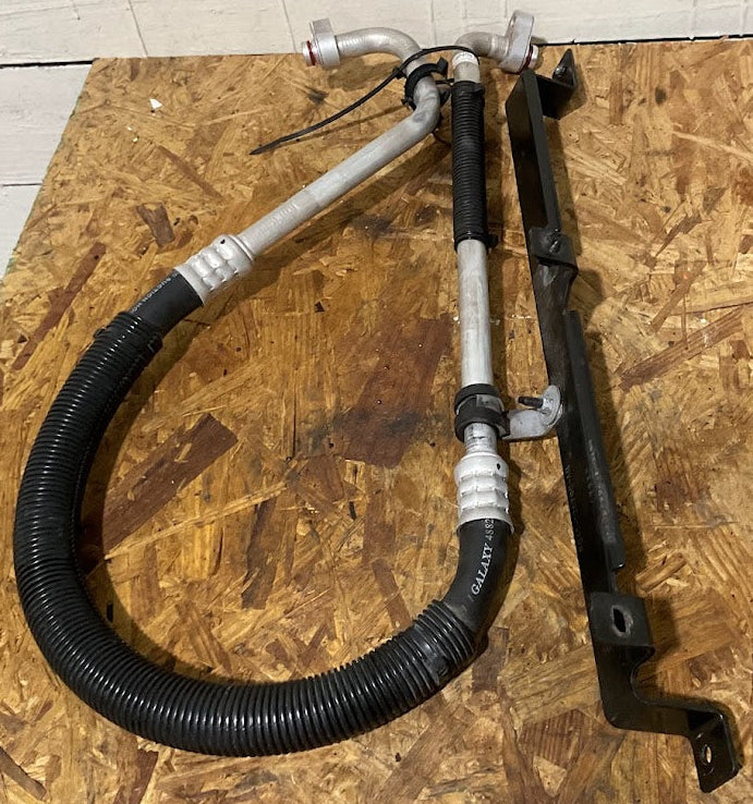 Ford F-650 16-24 F-750 16-23 6.7L AIR CONDITIONING (A/C) Refrigerant Suction Hose Tube W/ Bracket USED OEM P#FC44-19N617-AB