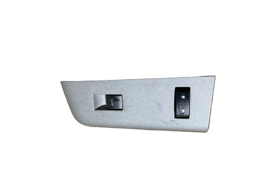 2011-2016 Ford F-250/F-350/F-450/F-550 & 17-26 F-650/F-750
 RH Front Passenger Window Switch Grey USED OEM P#CC3T-14B132-BCQ6AC