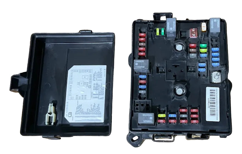 GM Body Wiring Harness Junction Block USED OEM P# 22778077