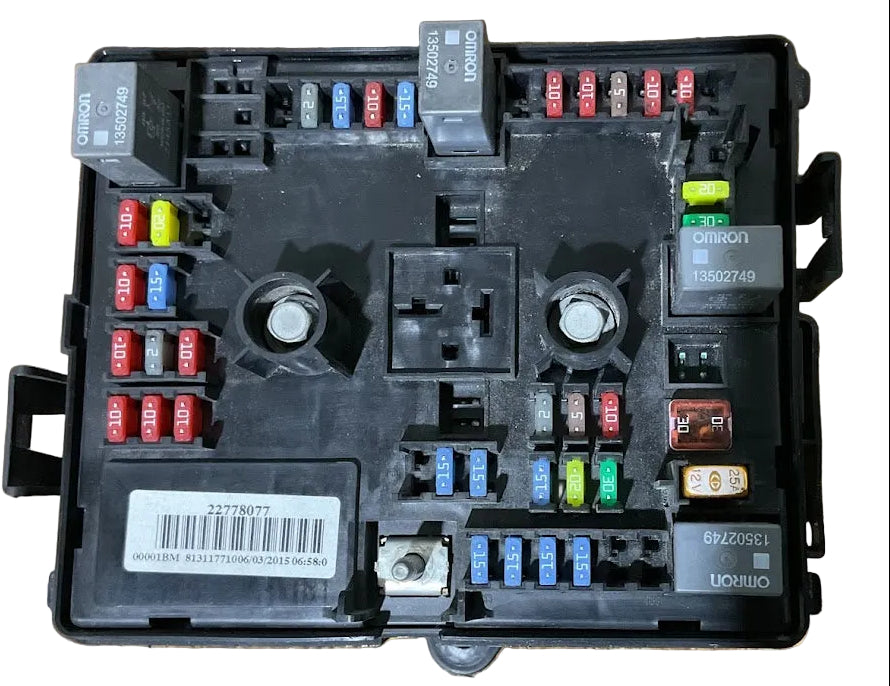 GM Body Wiring Harness Junction Block USED OEM P# 22778077