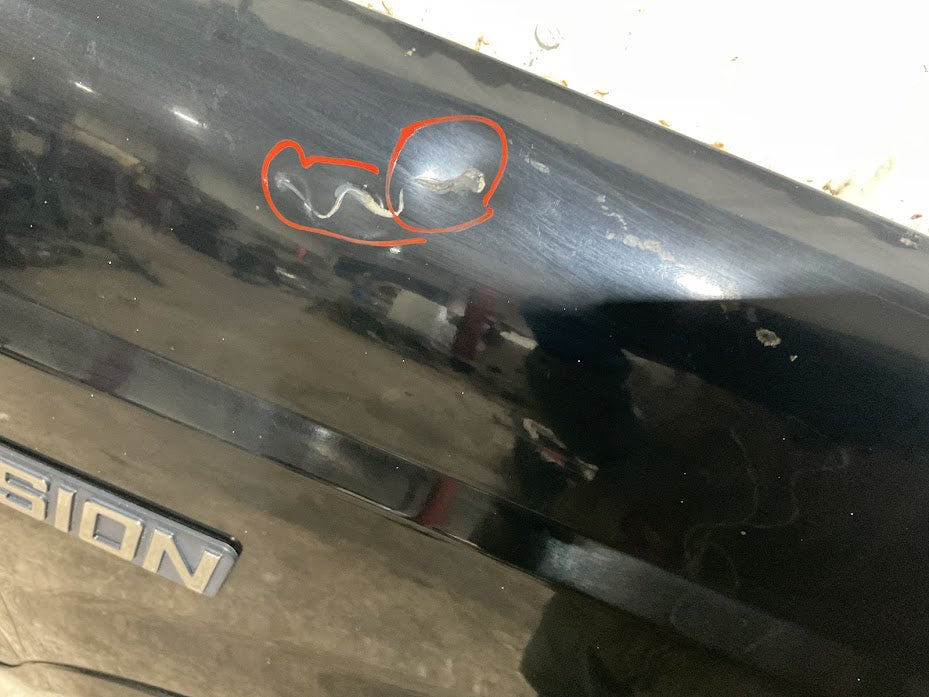 1999–2005 Ford Excursion Right Front Fender Black (UA) | Fits 1999–2007 Ford F-250 / F-350 / F-450 / F-550 | Used OEM