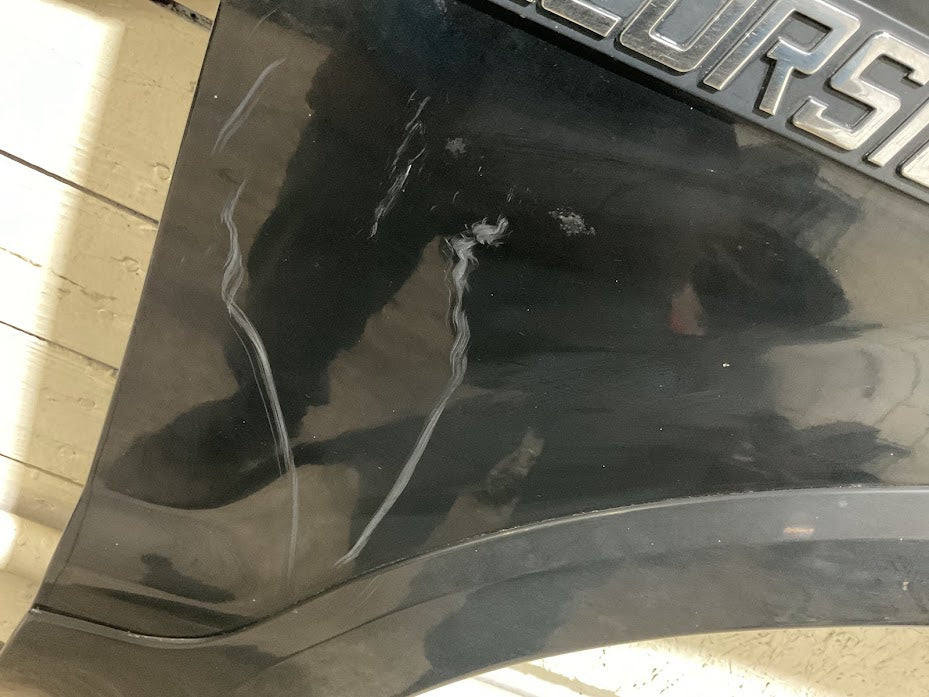 1999–2005 Ford Excursion Right Front Fender Black (UA) | Fits 1999–2007 Ford F-250 / F-350 / F-450 / F-550 | Used OEM